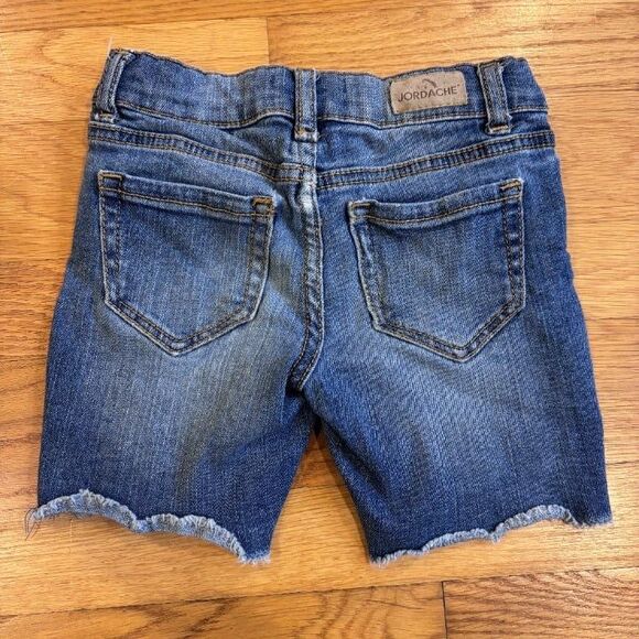Distressed Style Cut Off Fray Denim Jean Girls Shorts - Picture 3 of 5